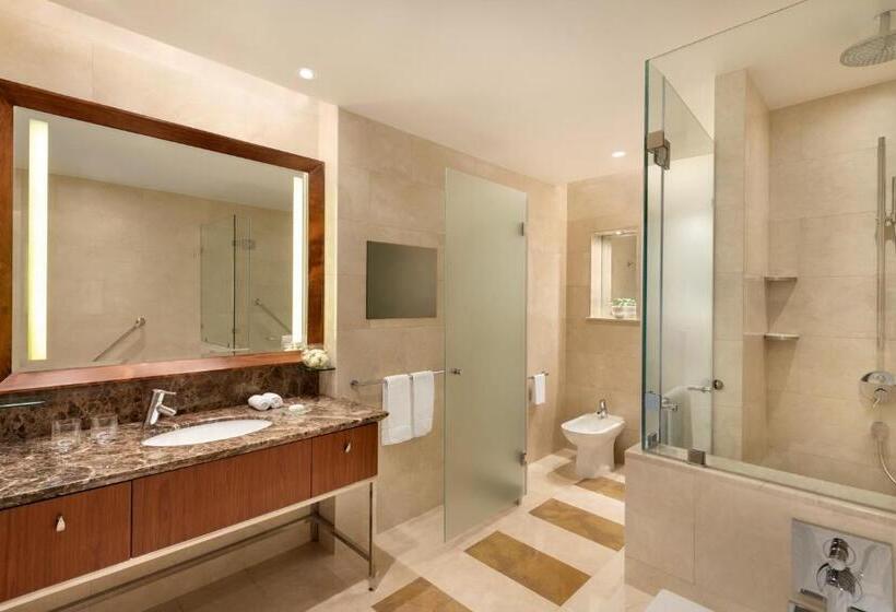 اتاق اجرایی با تخت بزرگ, Jw Marriott Marquis City Center Doha