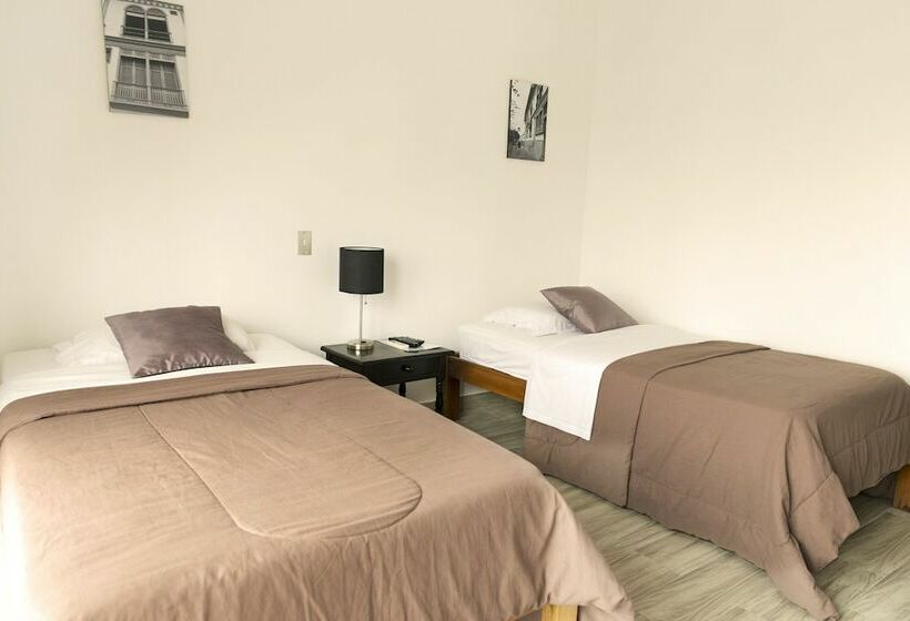 침실 4개 아파트, Casa De Romero B&b