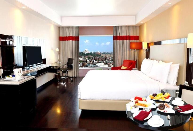 Представительский номер с видом, Radisson Hotel Agra