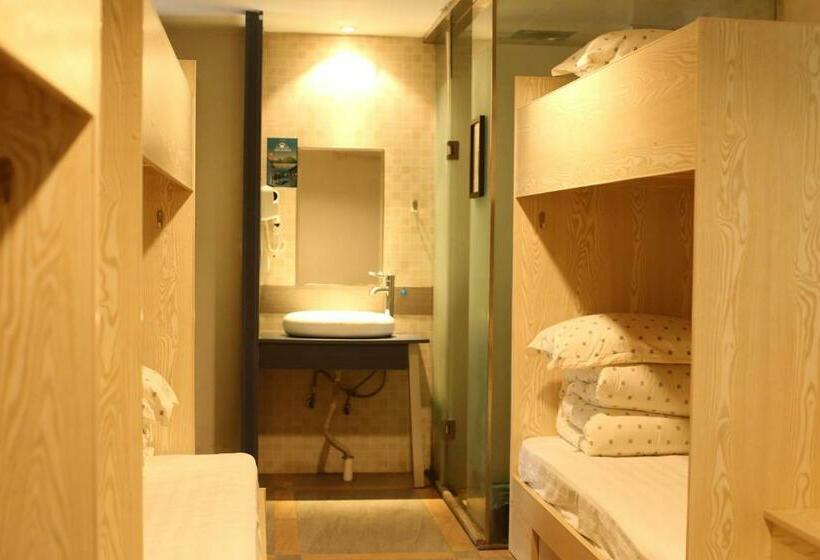 Кровать в Общей Комнате, Kunlun International Youth Hostel