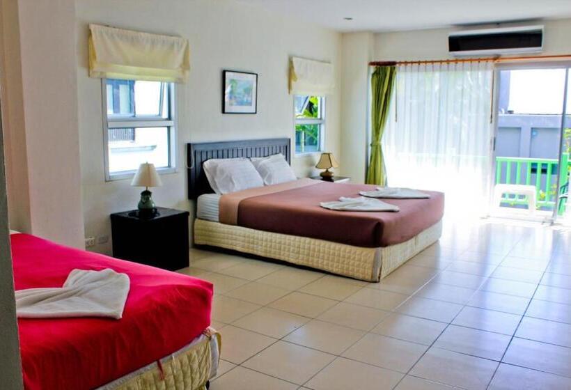 غرفة عائلية, Ben's House