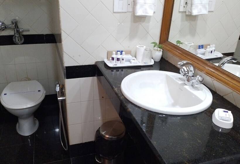 Номер Deluxe, Empires Hotel Bhubaneswar