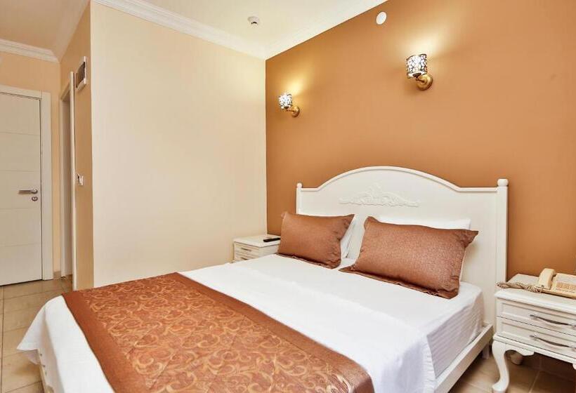اتاق اساندارد با چشم‌انداز جانبی به دریا, Enda Boutique Hotel Kalkan