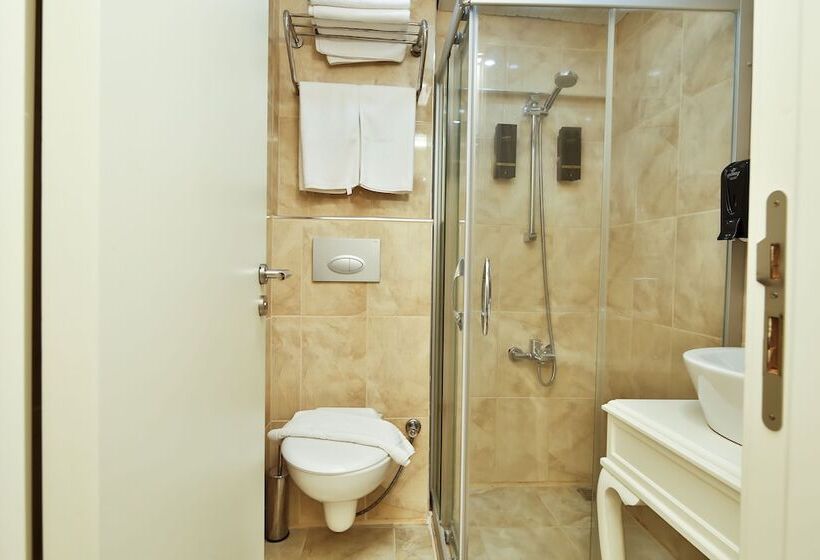 اتاق اساندارد با چشم‌انداز جانبی به دریا, Enda Boutique Hotel Kalkan