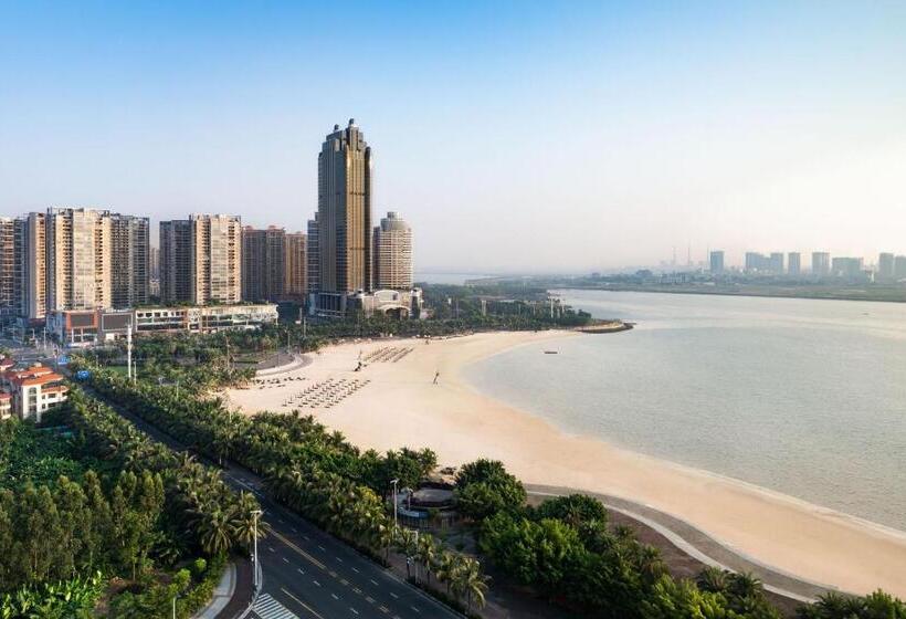 Номер Deluxe Вид на Море, Sheraton Zhanjiang