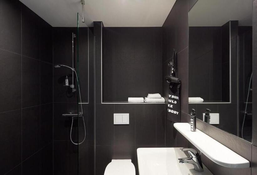 Standard Single Room, The Social Hub Amsterdam City