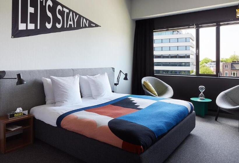 Deluxe Room King Size Bed, The Social Hub Amsterdam City