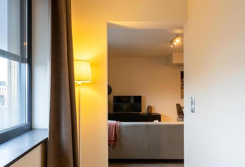 Апартаменты Deluxe 1 Спальня, Tower Hotel Aalst
