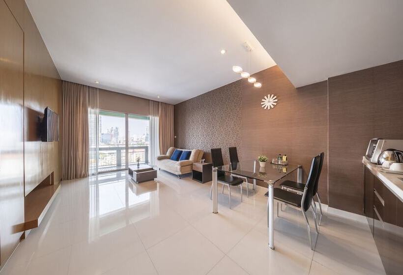 سوییت اجرایی, At 115 Hotel By Rompo