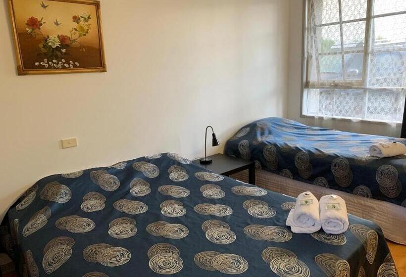 Номер Стандарт Трехместный, Beaconsfield Lodge Motel