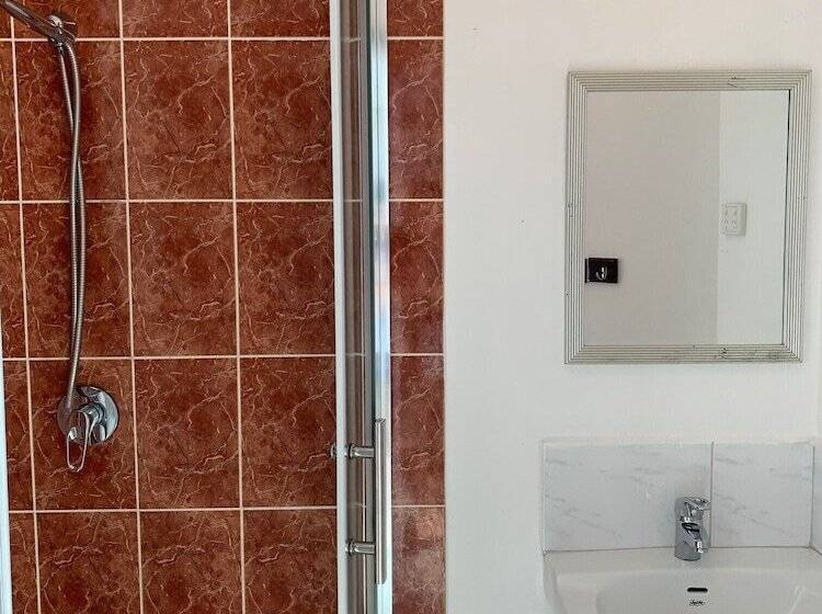 Номер Стандарт, Beaconsfield Lodge Motel