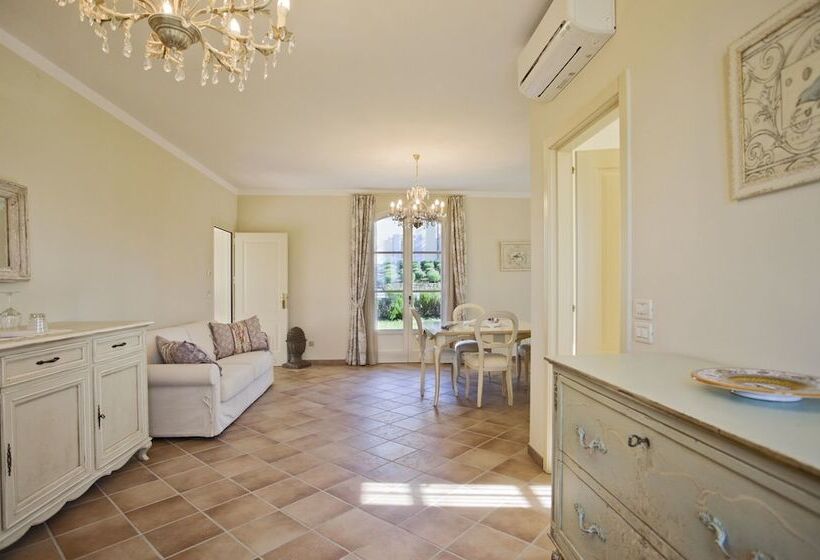 Люкс Вид на Бассейн, Borgo Conde Wine Resort