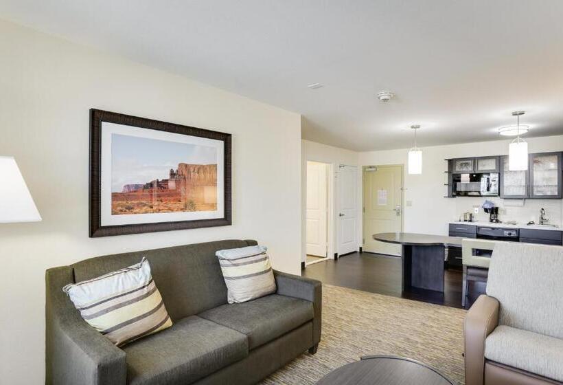 带大床的套房, Candlewood Suites College Station, An Ihg
