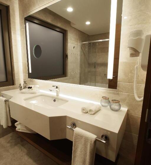 اتاق استاندارد با تراس, Holiday Inn Bursa   City Centre, An Ihg