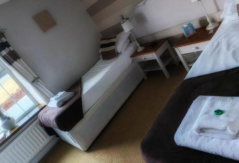 اتاق سوپریور با تخت بزرگ, The Manor House Inn