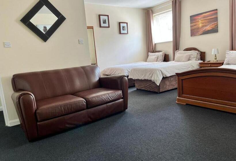 Номер Стандарт Трехместный, The Goodlife Guesthouse