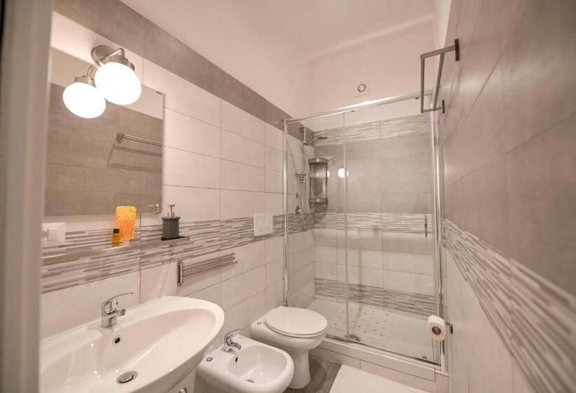 اتاق استاندارد, Living Salerno B&b