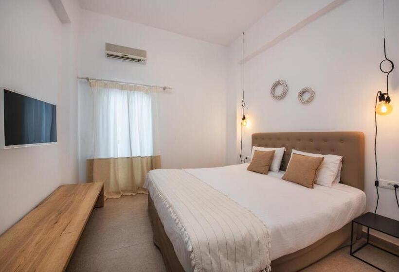 Superior Room, Eucalyptus