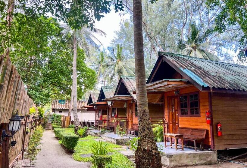 Бунгало Стандарт Вид на Сад, Salisa Resort