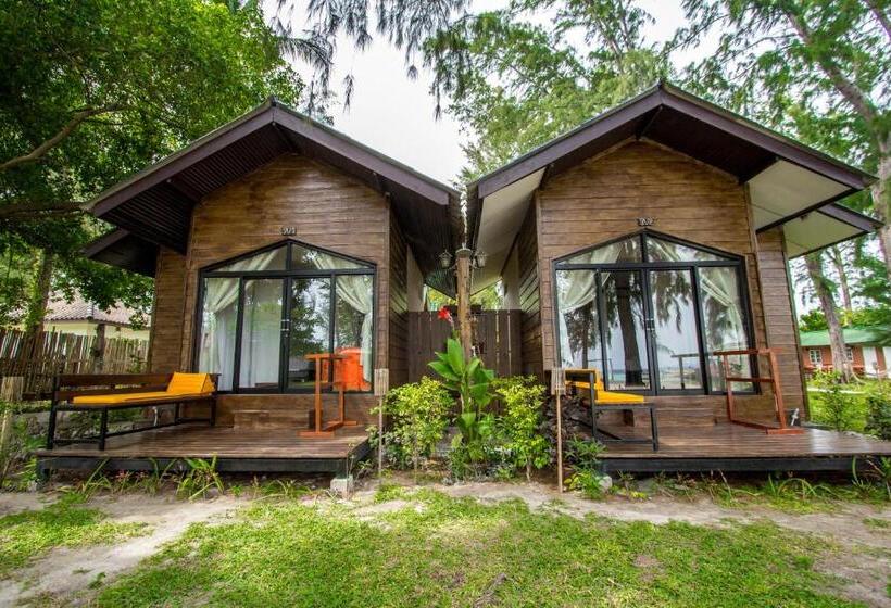 Бунгало Стандарт Вид на Море, Salisa Resort