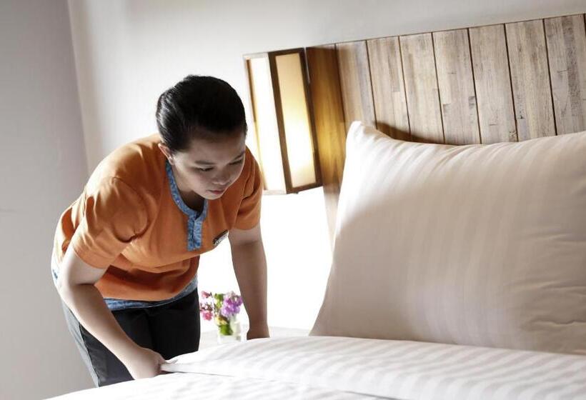 Люкс, Batiqa Hotel Jababeka Cikarang