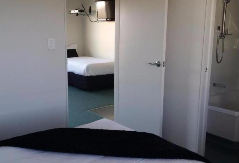 스위트, Asure Abode On Courtenay Motor Inn