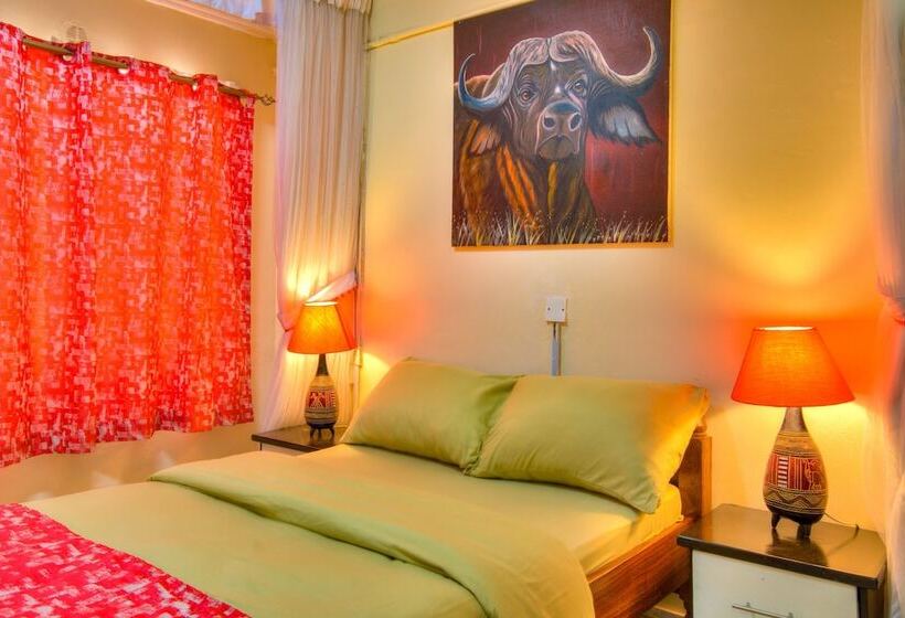 اتاق سوپریور, Red Buffalo House