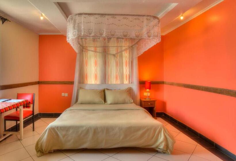 اتاق لوکس, Red Buffalo House
