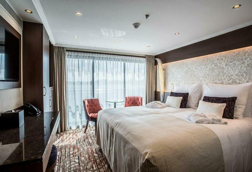 Номер Стандарт Вид на Город, Viva Riverside Altstadt Düsseldorf