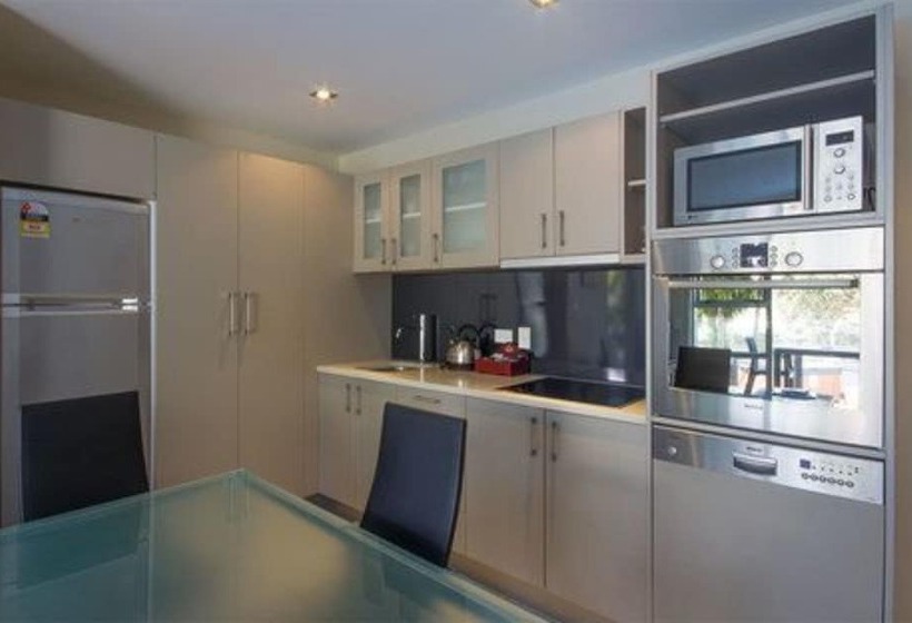 آپارتمان خانوادگی 2 خوابه, Esplanade Apartments