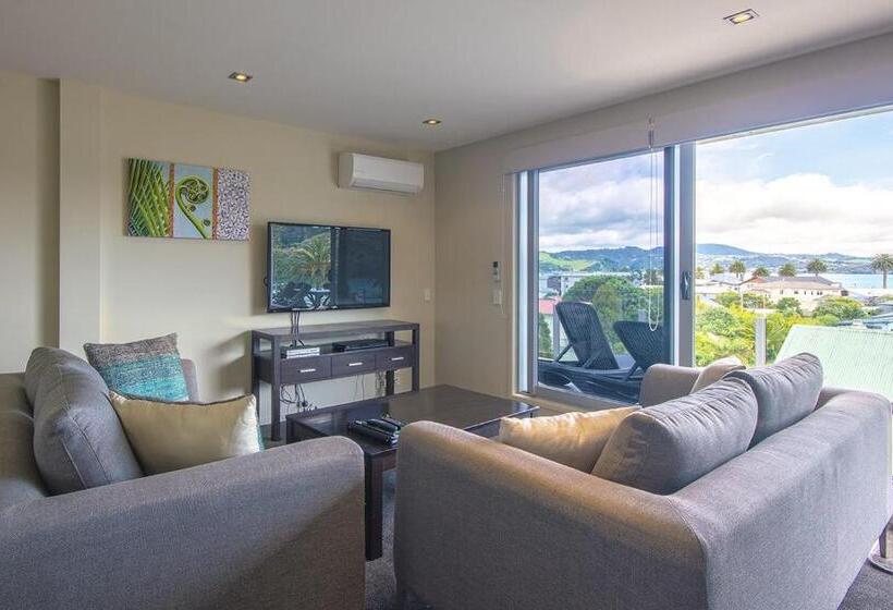 آپارتمان 3 خوابه با چشم‌انداز دریا, Esplanade Apartments