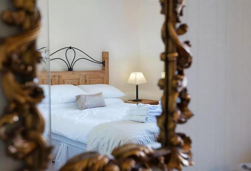 Номер Стандарт, Mellington Hall Country House