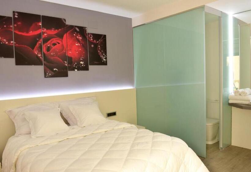 Номер Deluxe с Балконом, Alcalá Del Jucar Hotel Pelayo