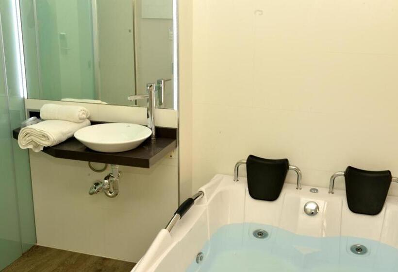 Номер Deluxe с Гидромассажем, Alcalá Del Jucar Hotel Pelayo