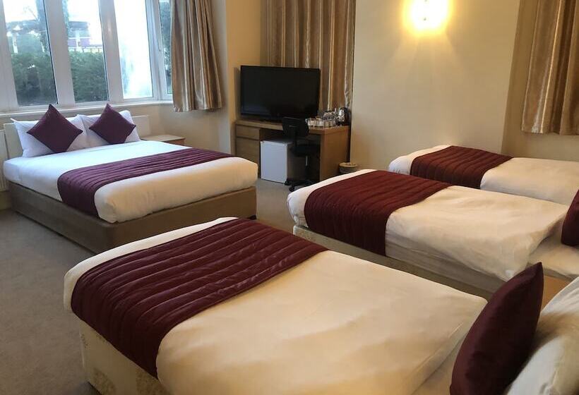 四人标准间, Gatwick Inn
