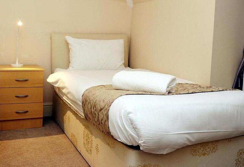 标准单人间共用浴室, Gatwick Inn