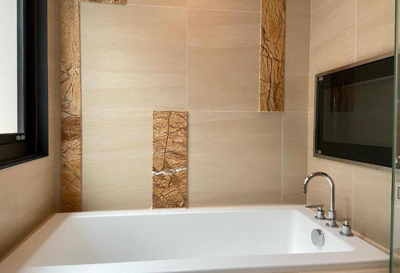 اتاق پرمیوم, Green World Taipei Station