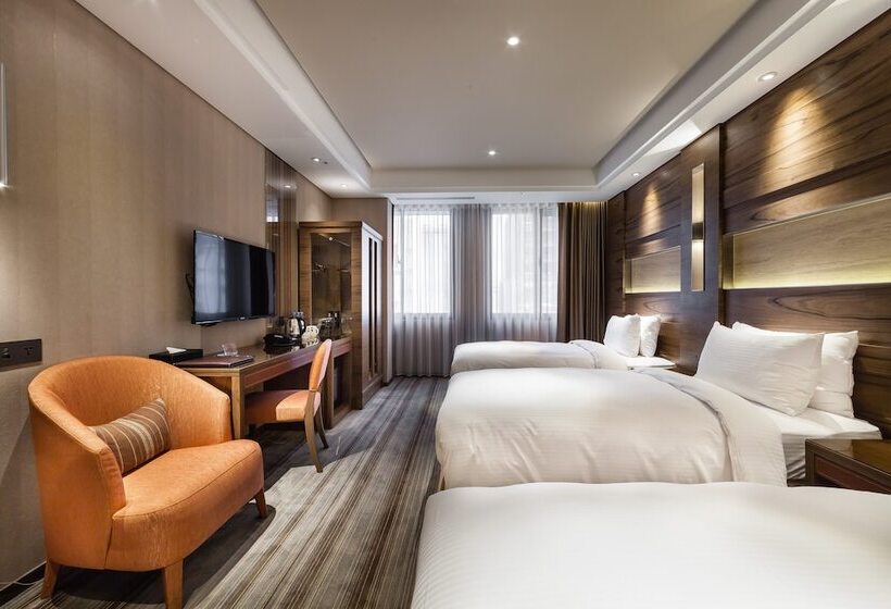 اتاق لوکس سه تخته, Green World Taipei Station