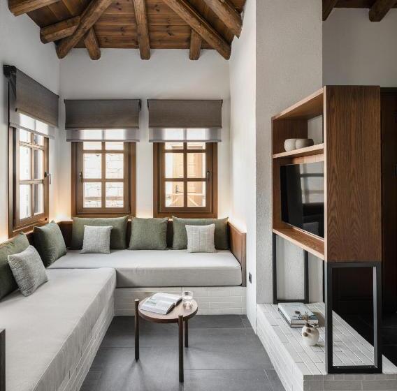 2 Bedrooms Suite Sea View, Unedo All Seasons