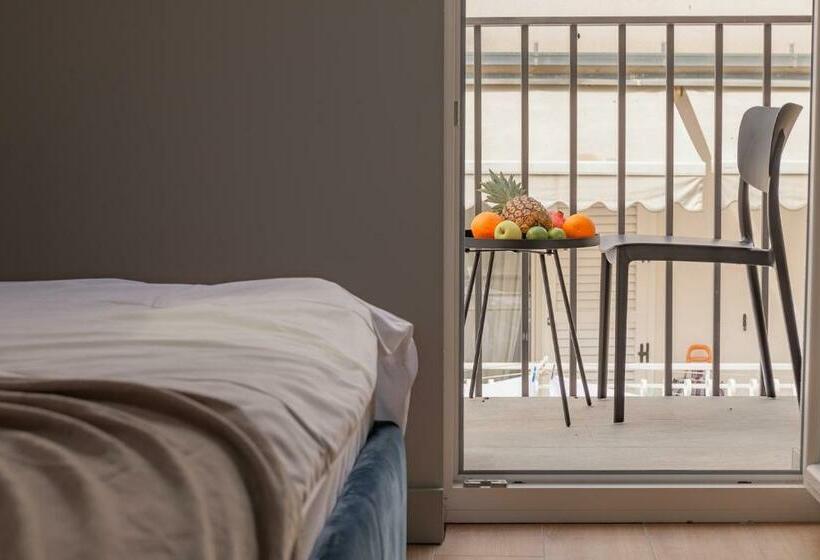 Deluxe Room with Balcony, Heritage Rooms Split Olympic Dream