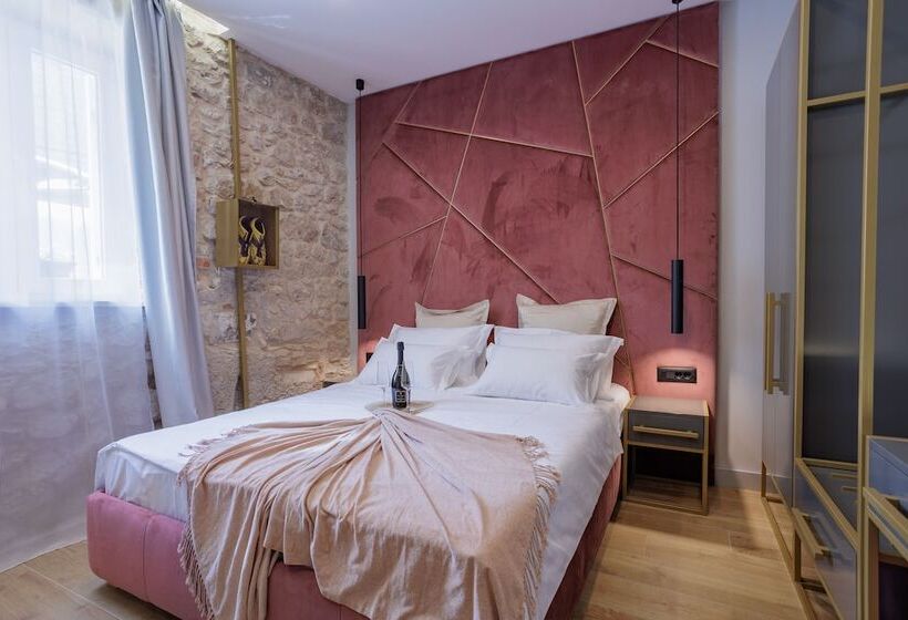 Deluxe Room, Heritage Rooms Split Olympic Dream