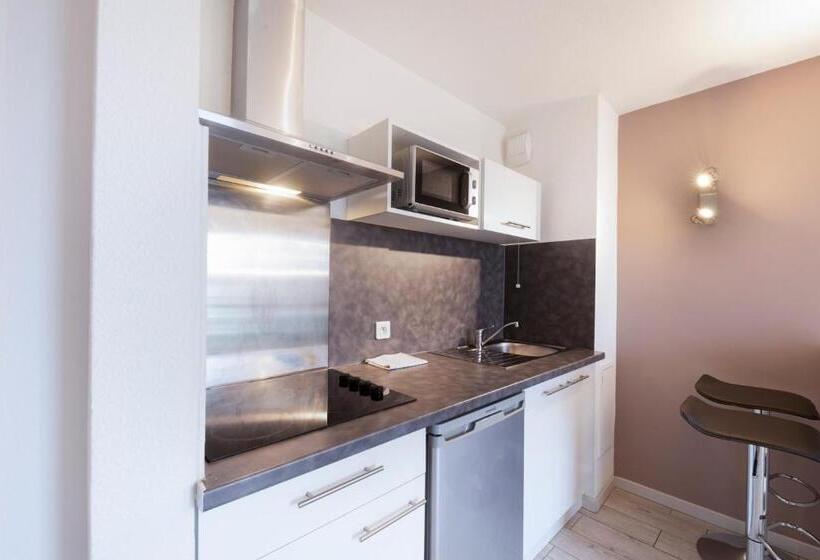 Апартаменты 1 Спальня, Garden & City Aix En Provence  Puyricard