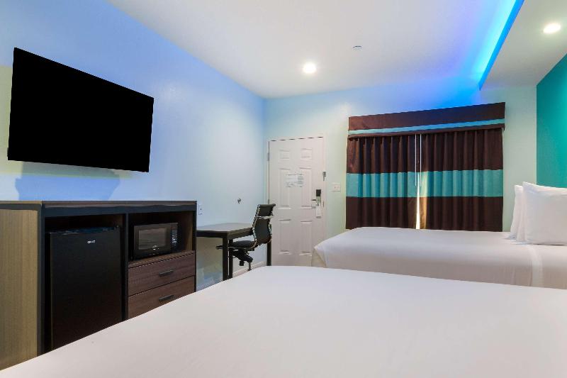 Номер Стандарт, Extended Stay America Select Suites  Kansas City  Stadium