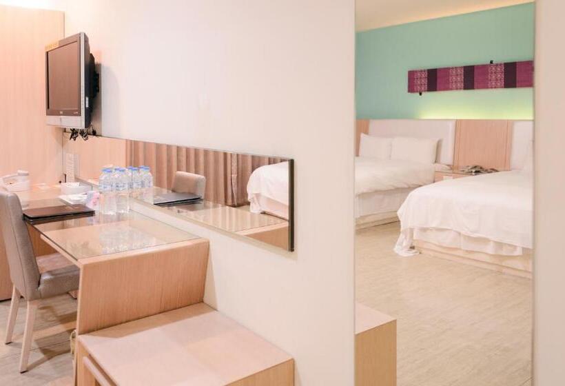 اتاق خانوادگی, I Deal