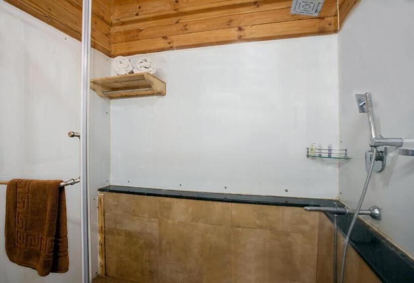 Хижина, Stone Water Eco Resort