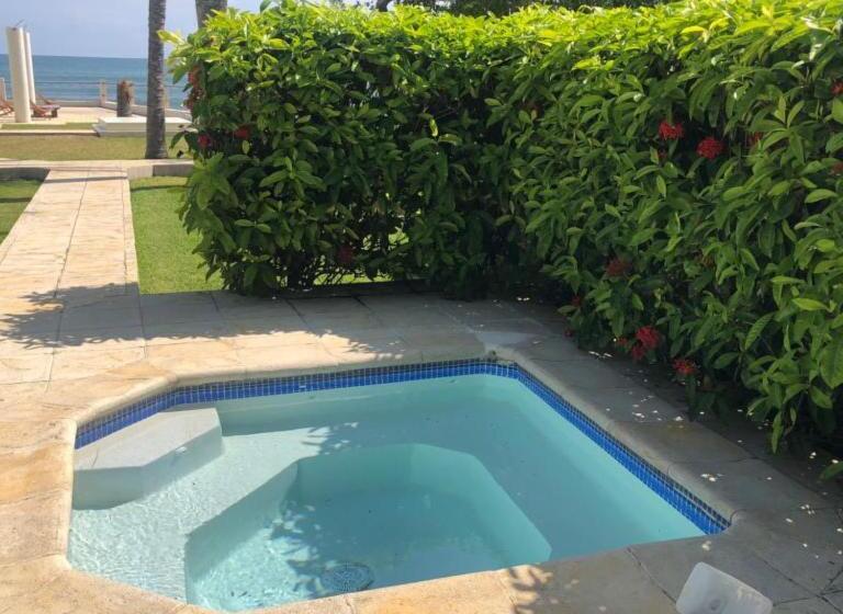 Люкс, Casa Del Golfo El Salvador