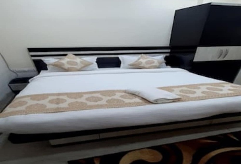 Номер Deluxe, Goroomgo Z Square Aurangabad
