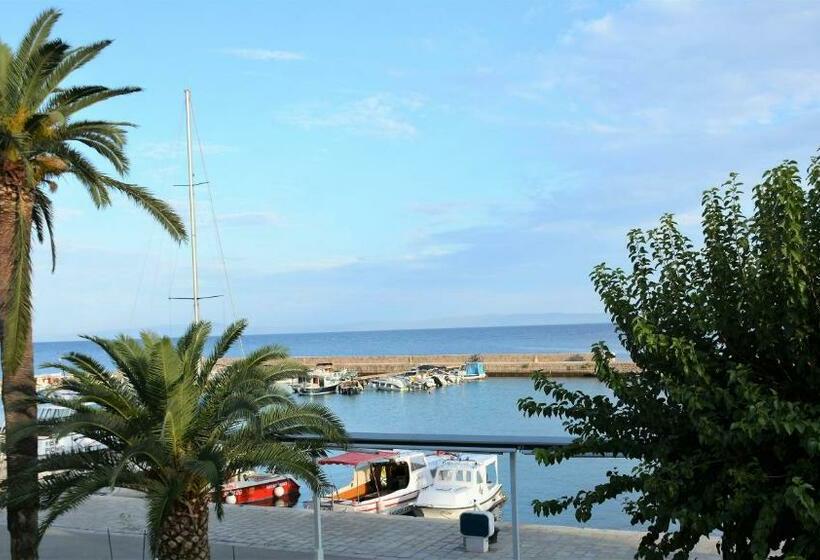 اتاق استاندارد با چشم‌انداز باغ, Guesthouse Aurora