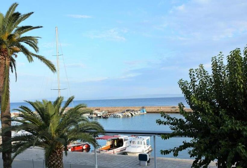 اتاق استاندارد سه نفره, Guesthouse Aurora