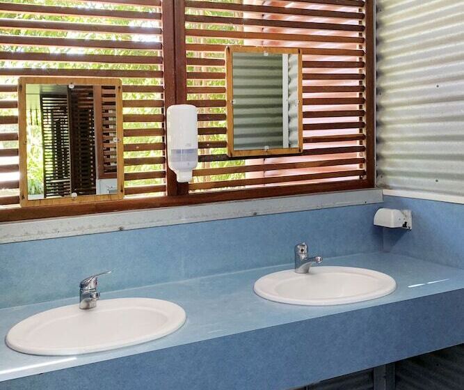 Номер Стандарт, Airlie Beach Magnums   Adults Only
